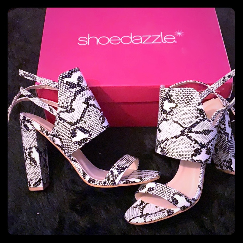 BRAND NEW SHOEDAZZLE